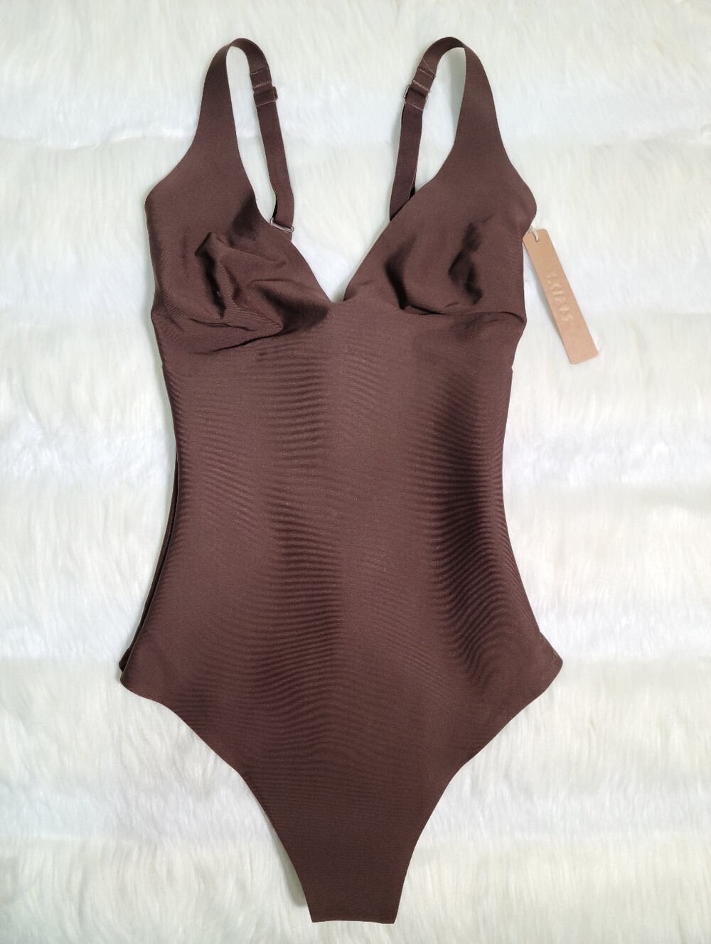 SKIMS Body Core Sculpt Plunge Thong Bodysuit Brown Cocoa Women Medium NEW